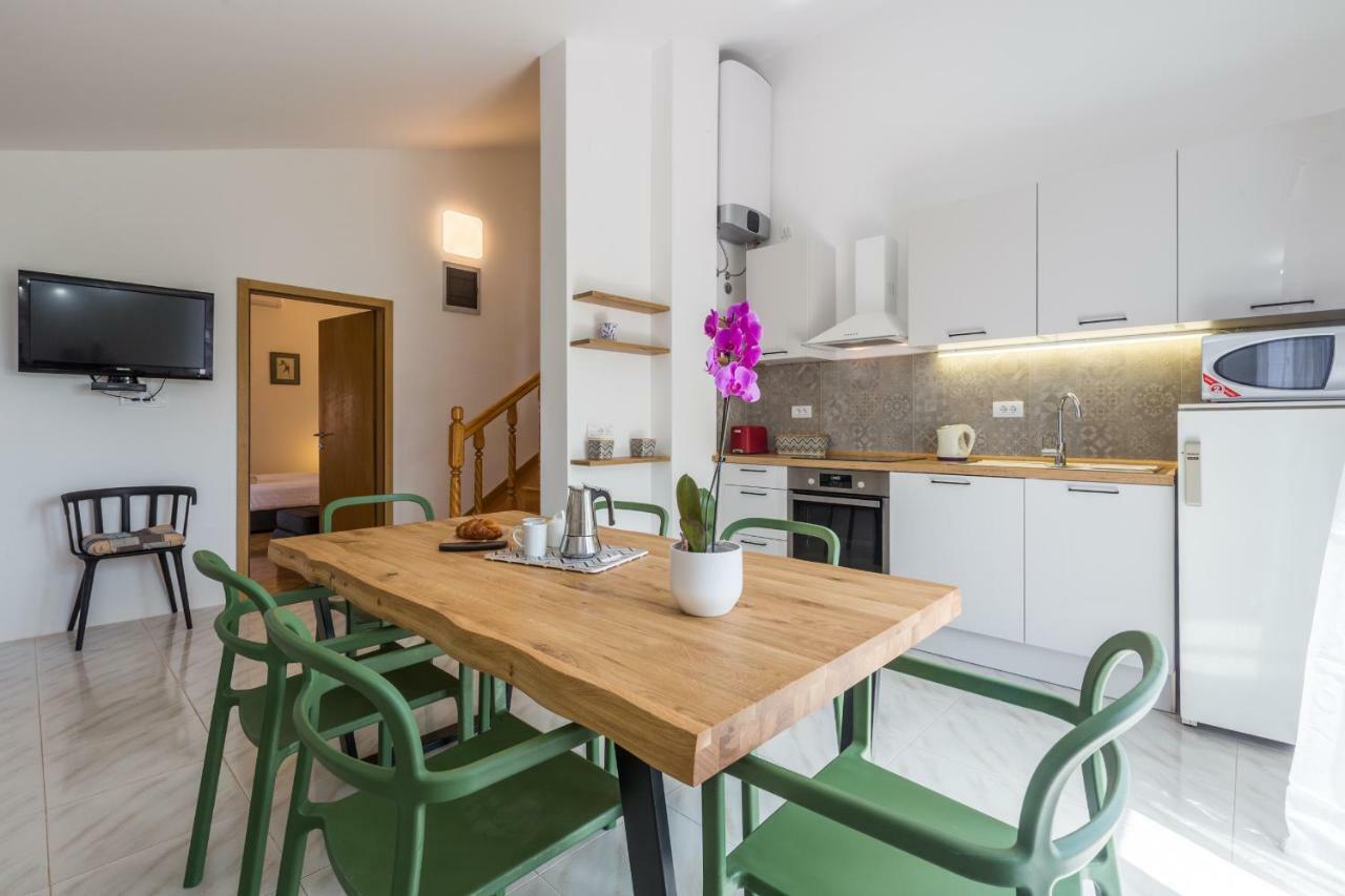 Apartment Lungera Pula Exterior photo